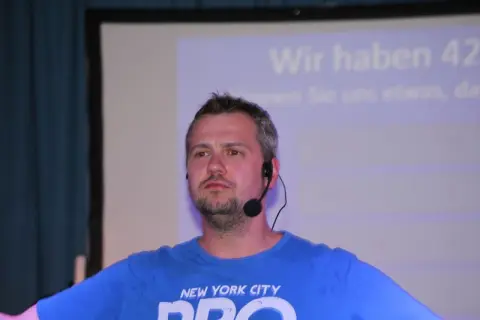 LAN